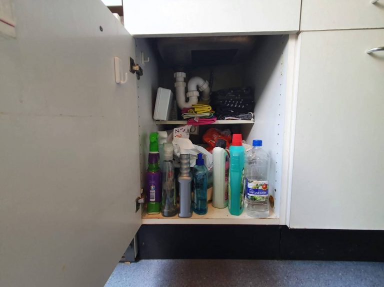 Home Moderne keuken renovatie met open indeling en nieuwe inrichting